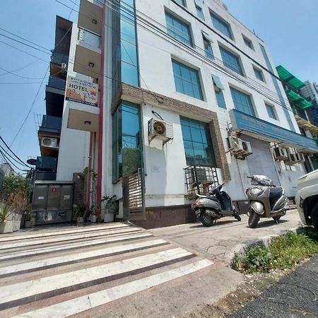 Hotel Park Pride Pitampura New Delhi, Couple Friendly Dış mekan fotoğraf