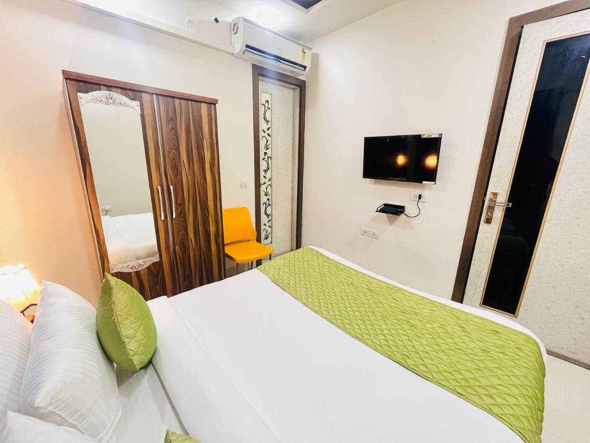 Hotel Park Pride Pitampura New Delhi, Couple Friendly Dış mekan fotoğraf