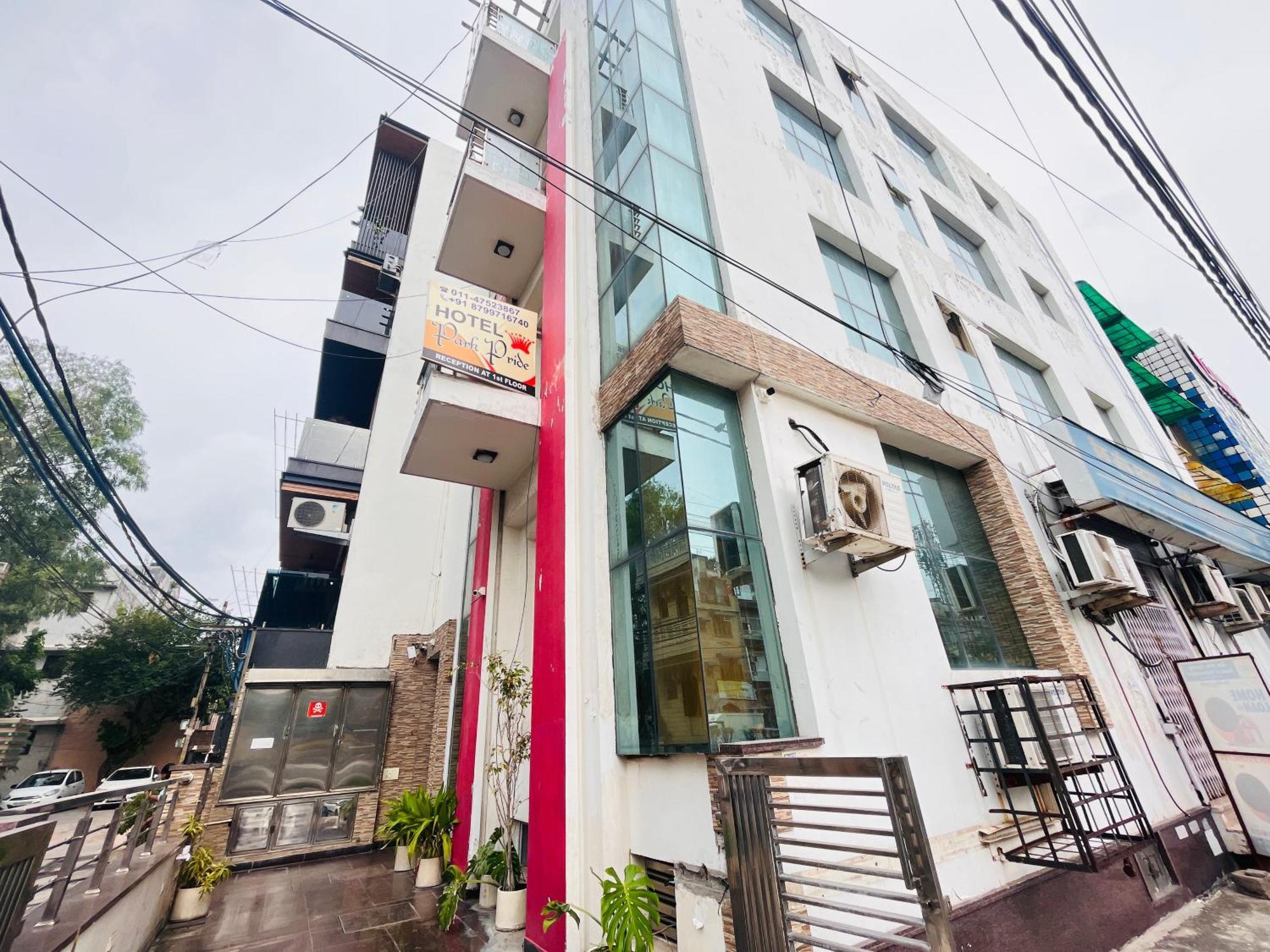 Hotel Park Pride Pitampura New Delhi, Couple Friendly Dış mekan fotoğraf